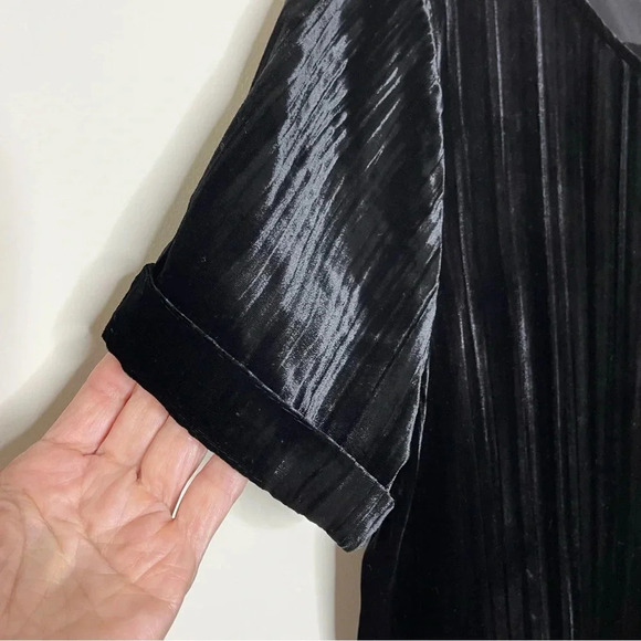 Garnet Hill Easy Velvet Dress in Black Silk Blend old money minimalist pockets - Picture 4 of 11